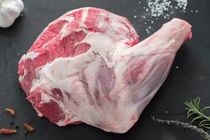 Épaule d'agneau — TAZA | TAZA Supermarché Halal Strasbourg